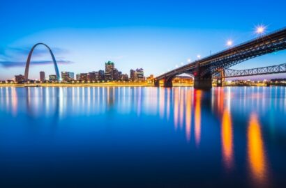 St. Louis skyline arch and river