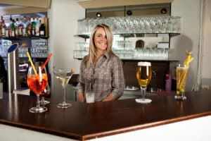 Take our Minnesota Alcohol Server Training Course for your Minnesota bartending license