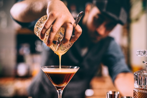 How a bartender can get a bartending license in Michigan